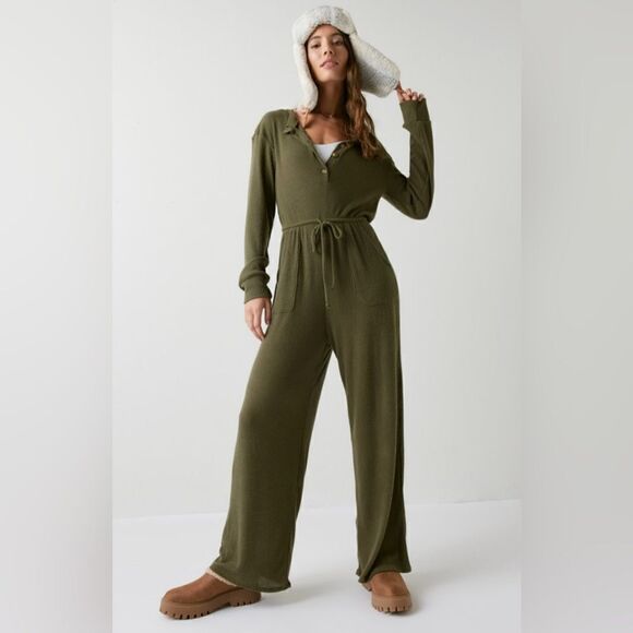 Francescas Miami Christina Button Front Rib-Knit Jumpsuit Olive Green M NWT - Picture 1 of 12